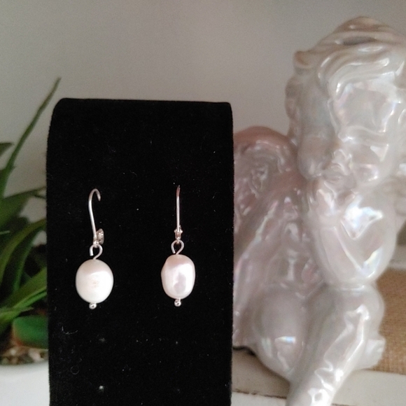 Freshwater Pearl Earrings - Picture 1 of 3